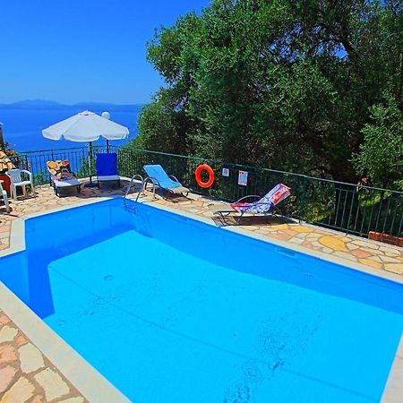 Seaview Calypso Villa Nisaki  Ngoại thất bức ảnh