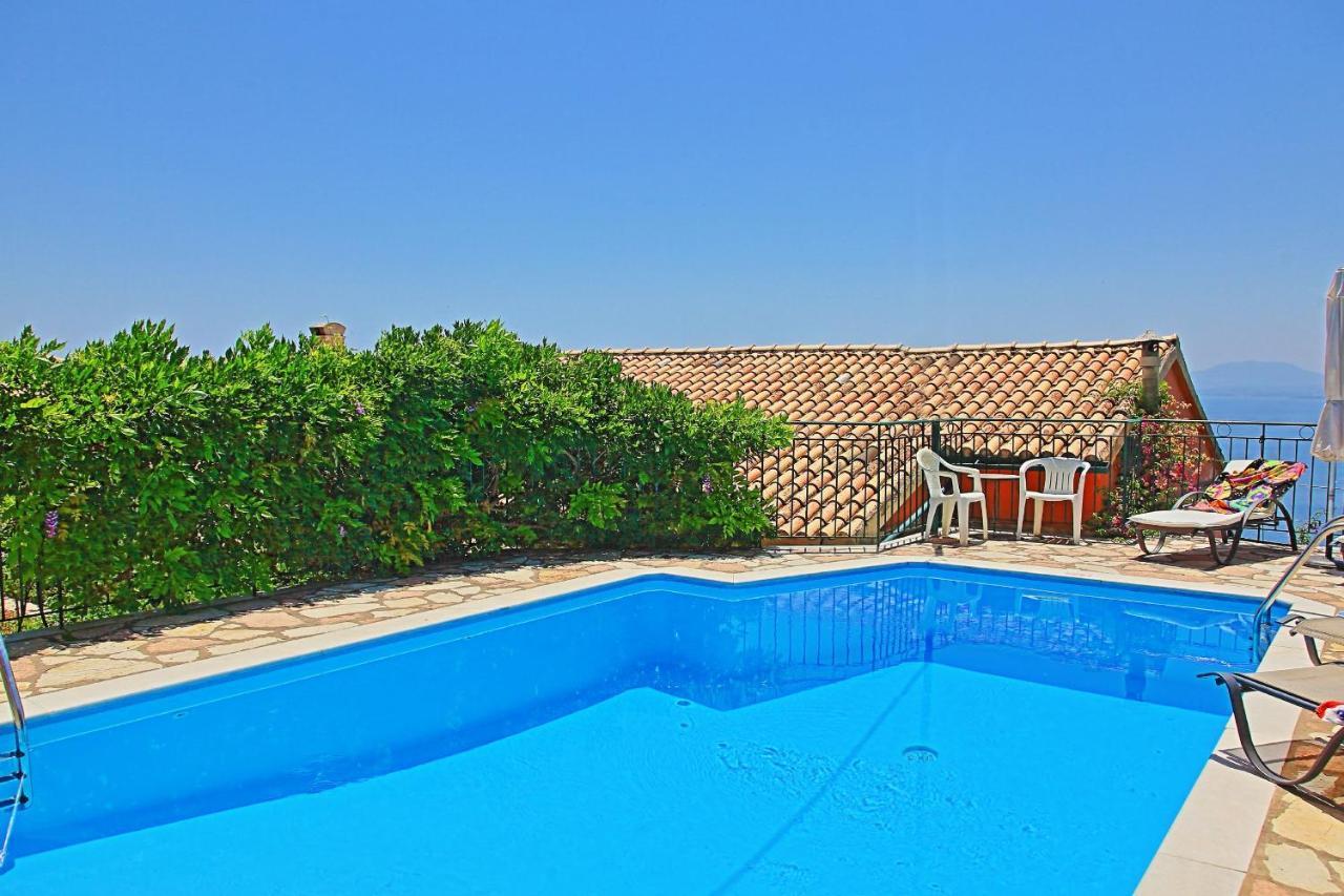 Seaview Calypso Villa Nisaki  Ngoại thất bức ảnh