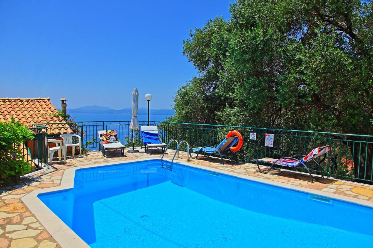 Seaview Calypso Villa Nisaki  Ngoại thất bức ảnh