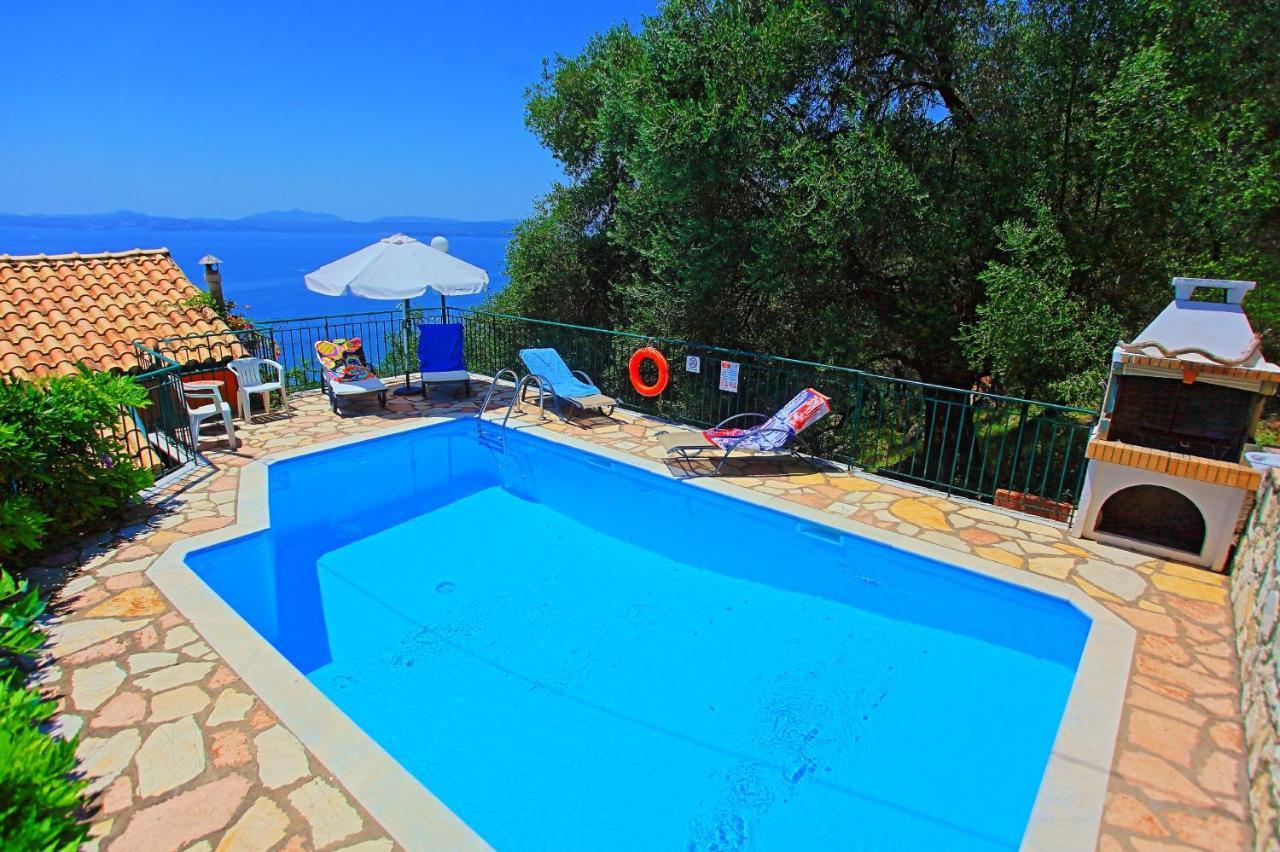 Seaview Calypso Villa Nisaki  Ngoại thất bức ảnh