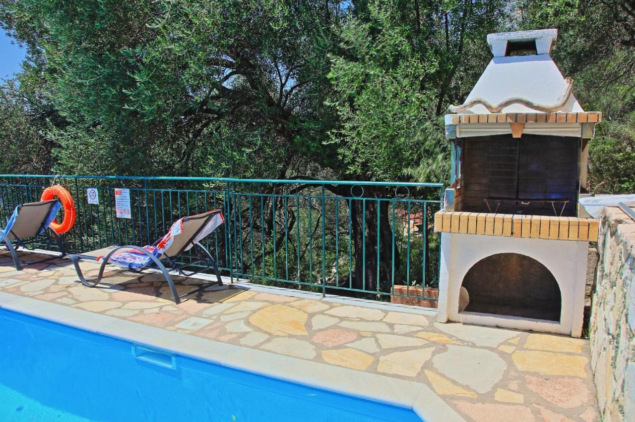 Seaview Calypso Villa Nisaki  Ngoại thất bức ảnh
